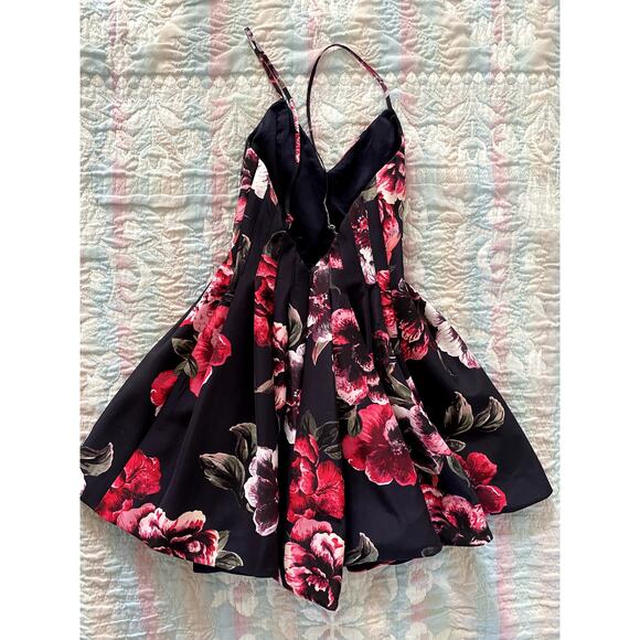 KEEPSAKE V-neck Backless Black Floral Spaghetti Strap Dress - Picture 4 of 7
